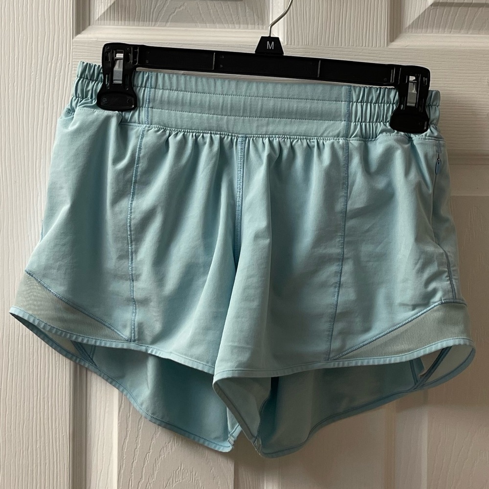 lululemon Hotty Hot Low-Rise Lined Short 4”